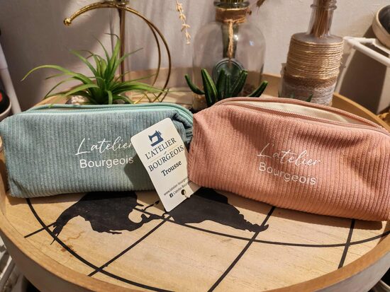 Trousse en velours côtelé